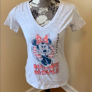 NWOT Size XS Disney Minnie Mouse T-shirt C1